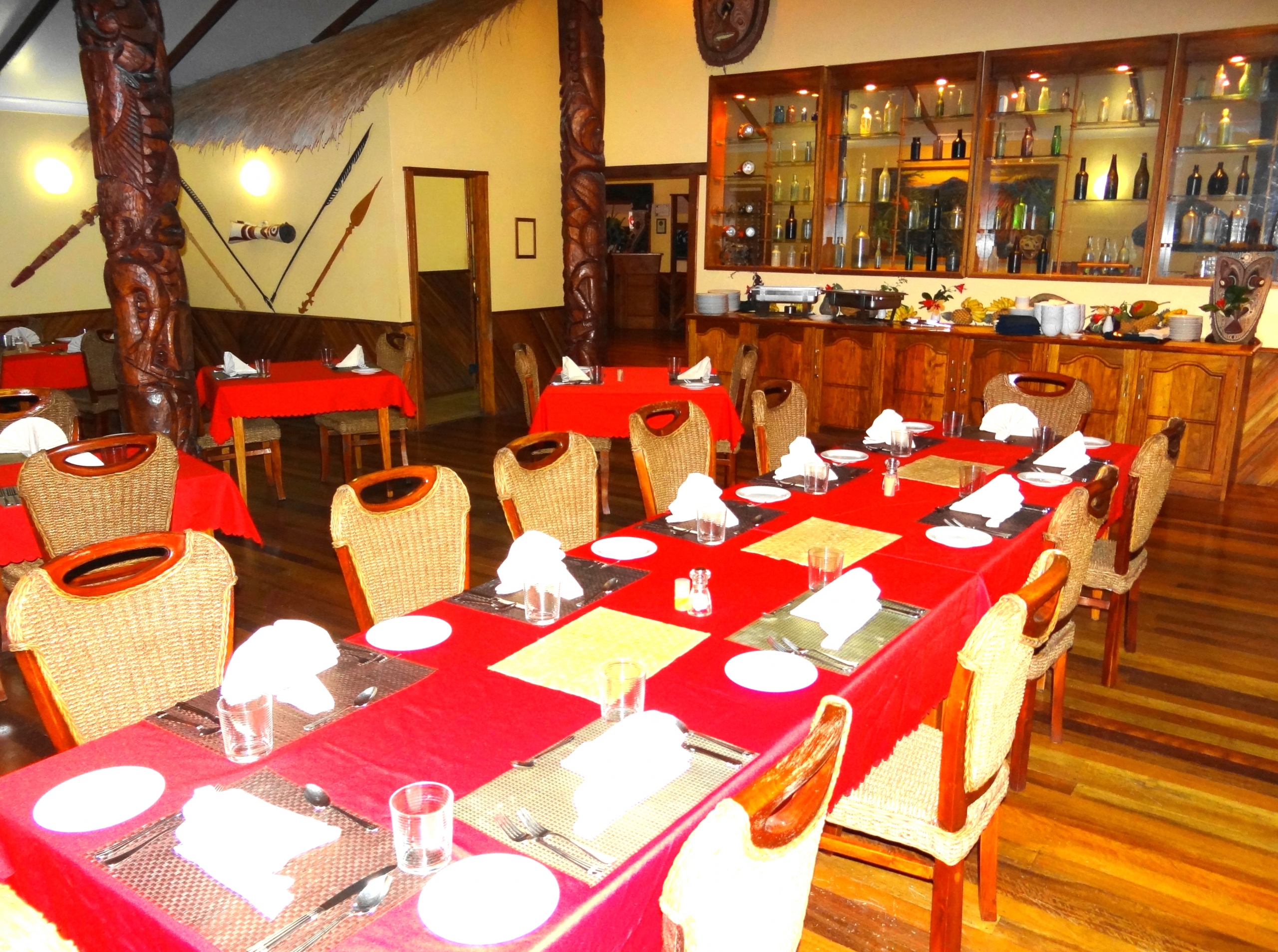 Tawali Dining Room - copyright PNG Holidays